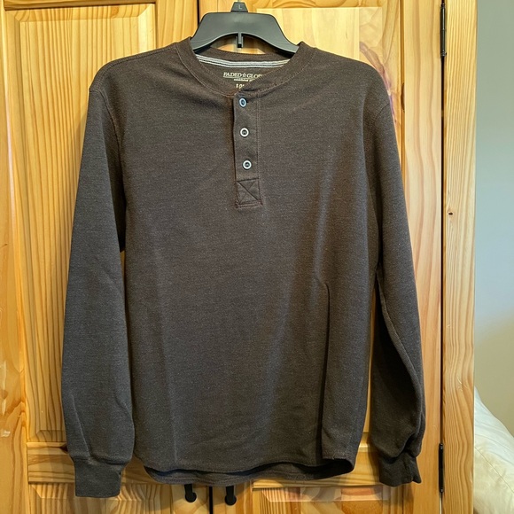 Lot (2) Men’s Pullover Shirts - Picture 7 of 8